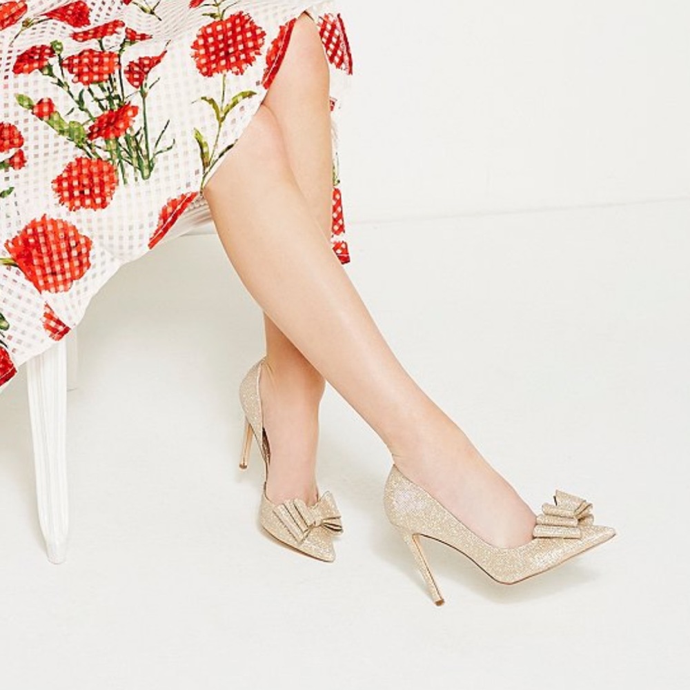 Metallic Bow Heels ✨